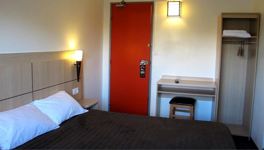 Hotel Class'Eco Courcouronnes Ngoại thất bức ảnh