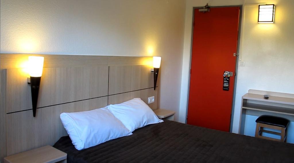 Hotel Class'Eco Courcouronnes Ngoại thất bức ảnh