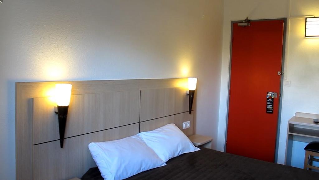 Hotel Class'Eco Courcouronnes Ngoại thất bức ảnh