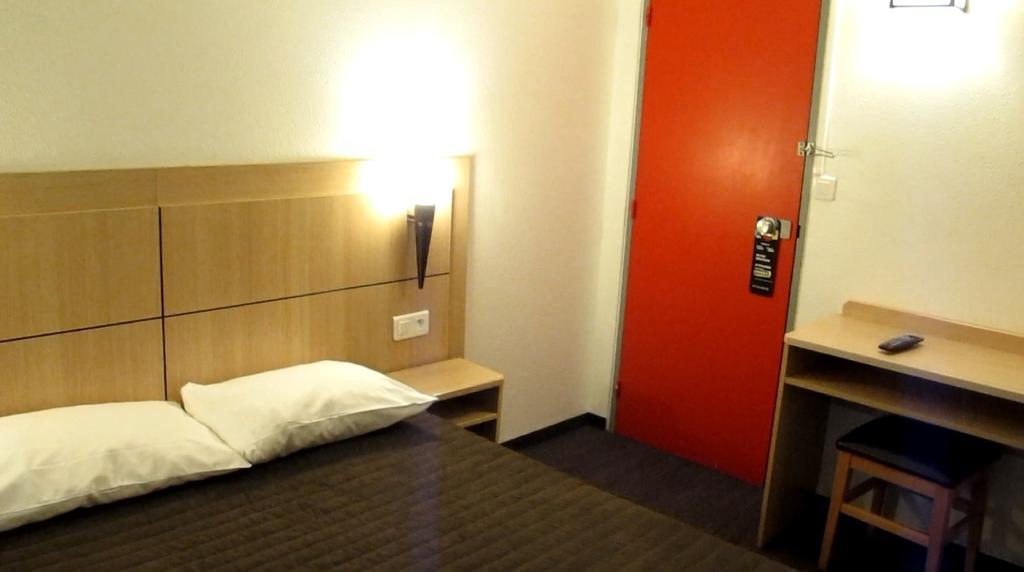 Hotel Class'Eco Courcouronnes Ngoại thất bức ảnh