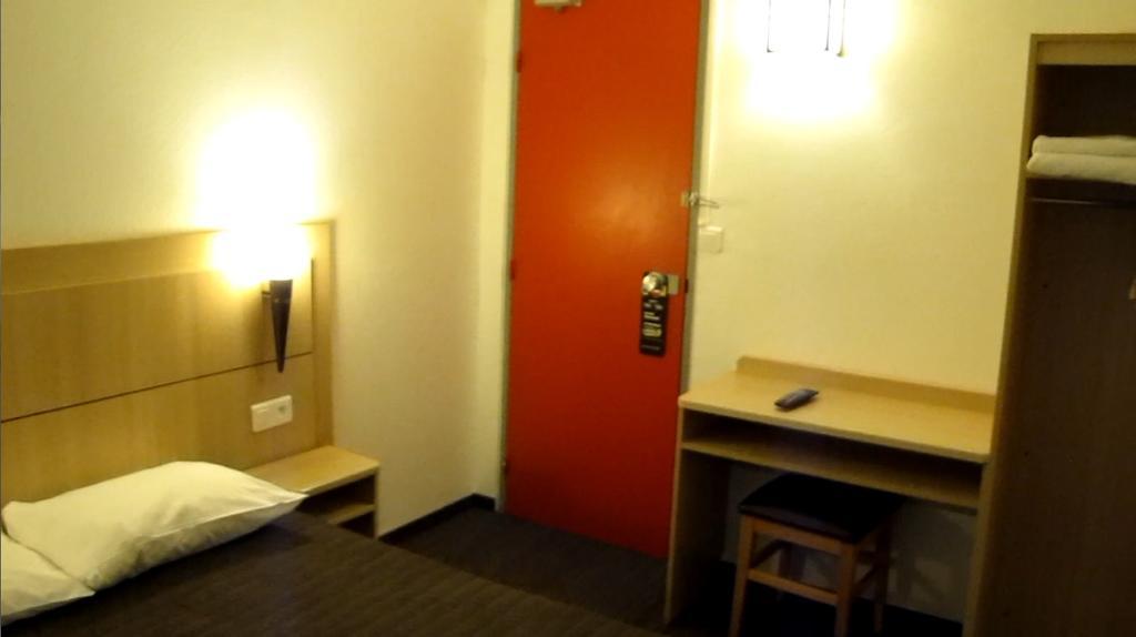 Hotel Class'Eco Courcouronnes Ngoại thất bức ảnh