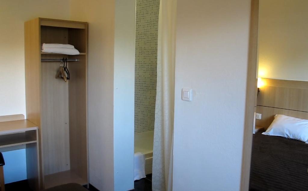 Hotel Class'Eco Courcouronnes Ngoại thất bức ảnh